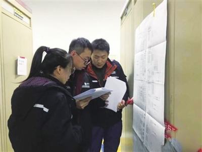 青藏高原首次开展变电站大型“带电手术”